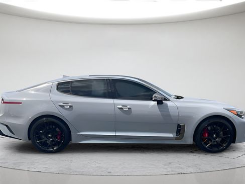 Used 2022 Kia Stinger GT1 AWD/4WD image 2