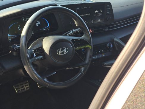 Used 2025 Hyundai Elantra Sport FWD image 22
