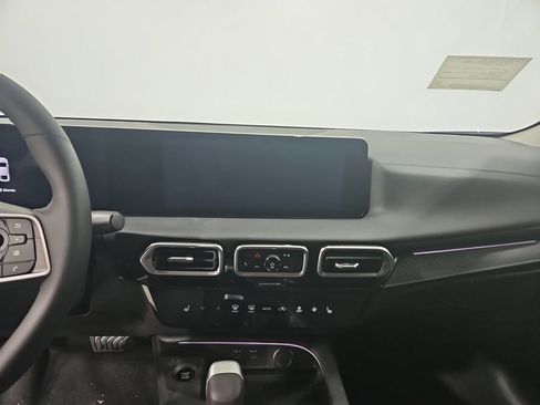 New 2026 Nissan Sentra SV w/ SV Convenience Package FWD image 18