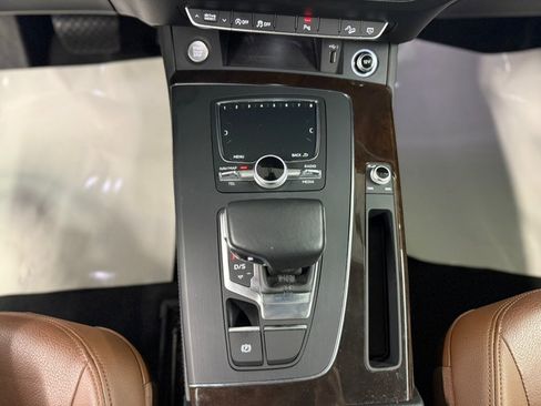 Used 2019 Audi Q5 2.0T Premium Plus w/ Premium Plus Package image 21