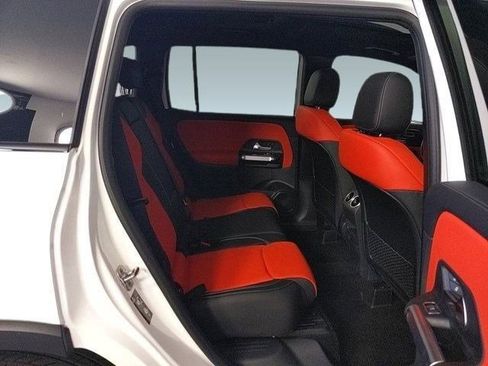 New 2024 Mercedes-Benz GLB 250 image 23