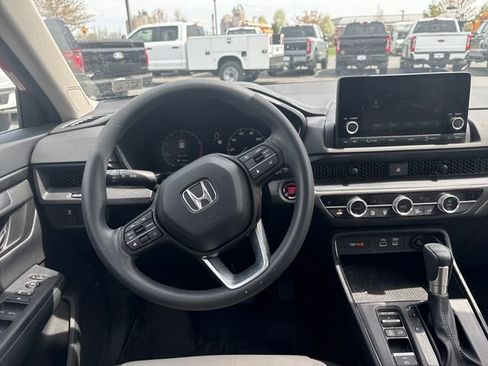 Used 2024 Honda CR-V EX image 13
