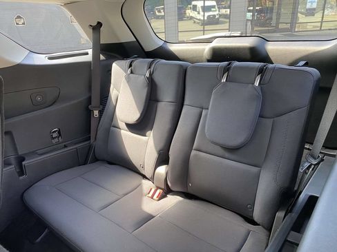 Used 2026 Ford Explorer Active AWD/4WD image 11