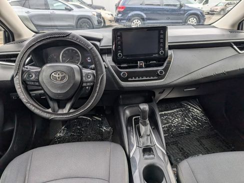 Used 2022 Toyota Corolla LE FWD image 14