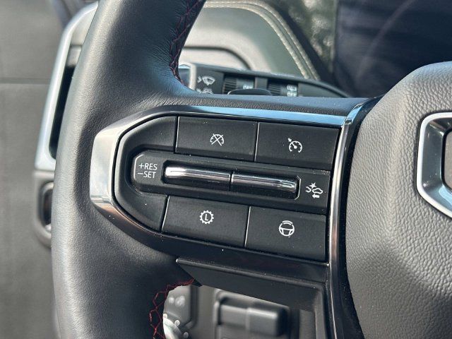 Used 2025 GMC Yukon AT4 Ultimate AWD/4WD image 31