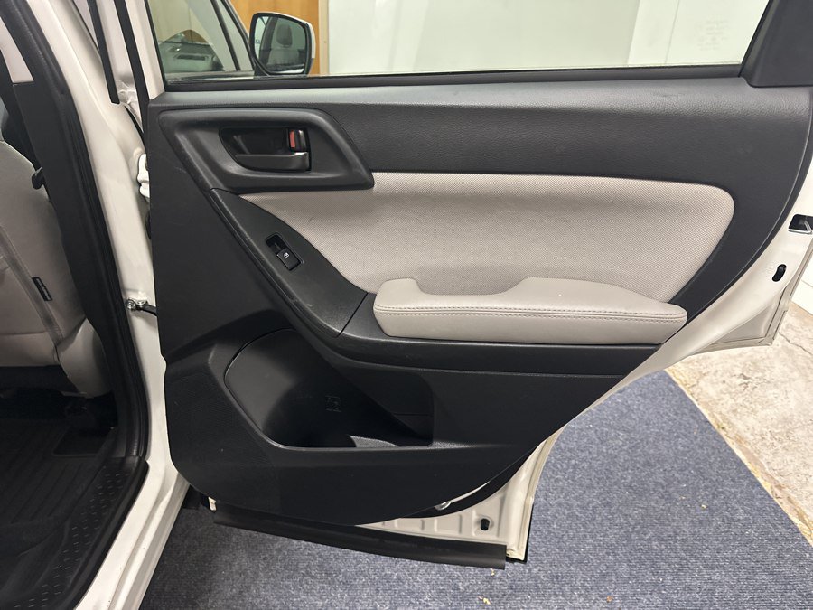Used 2016 Subaru Forester 2.5i Premium w/ All-Weather Package AWD/4WD image 13