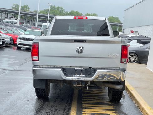 Used 2016 RAM 3500 Tradesman w/ Chrome Appearance Group AWD/4WD image 4
