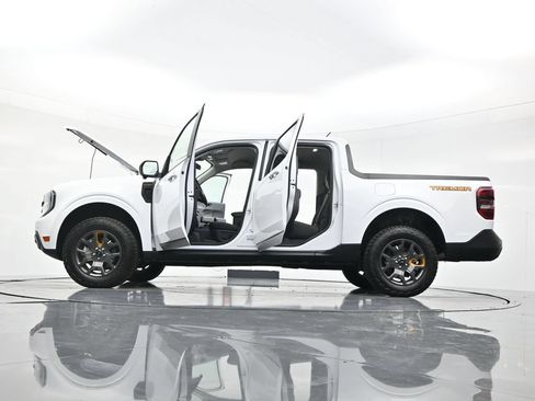 Used 2025 Ford Maverick Tremor AWD/4WD image 56