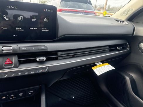 New 2026 Kia K4 LXS image 10