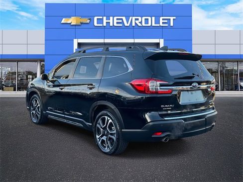 Used 2023 Subaru Ascent Limited w/ Technology Package image 5