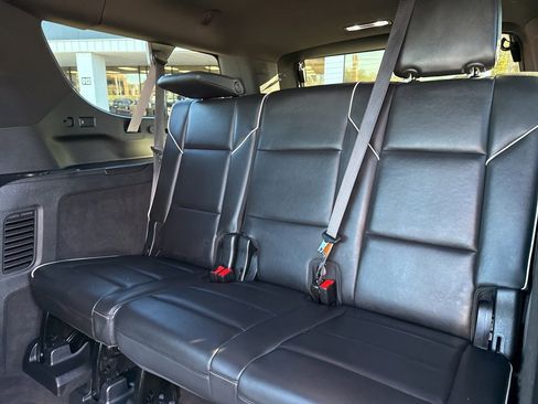 Used 2023 Cadillac Escalade ESV Premium Luxury w/ Performance Package image 38