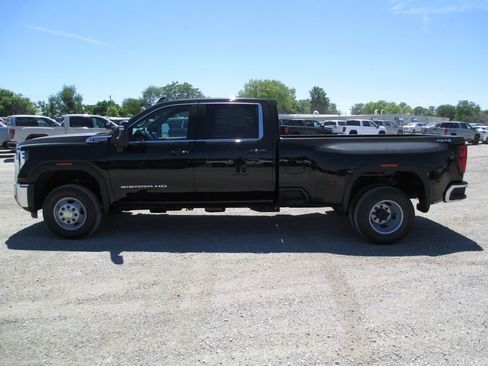 New 2026 GMC Sierra 3500 SLE w/ SLE Value Package AWD/4WD image 9