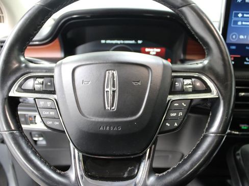 Used 2022 Lincoln Nautilus Reserve FWD image 38