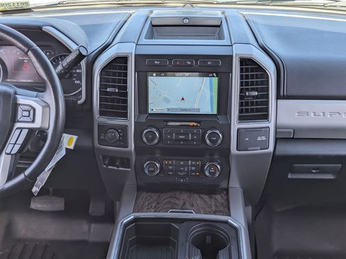 Used 2019 Ford F250 Lariat w/ Chrome Package image 17