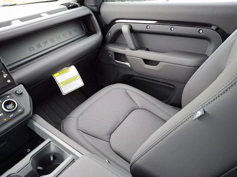 New 2026 Land Rover Defender 110 X-Dynamic SE image 14