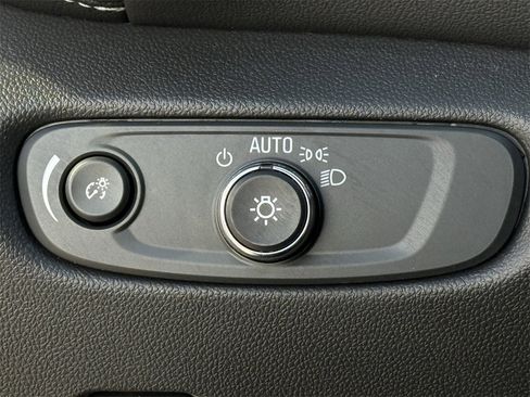 Certified 2024 Chevrolet Blazer LT w/ Convenience Package image 21