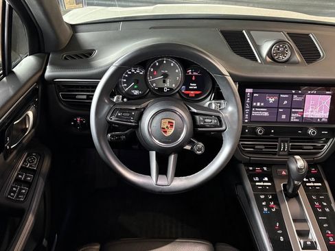 Used 2023 Porsche Macan S AWD/4WD image 17