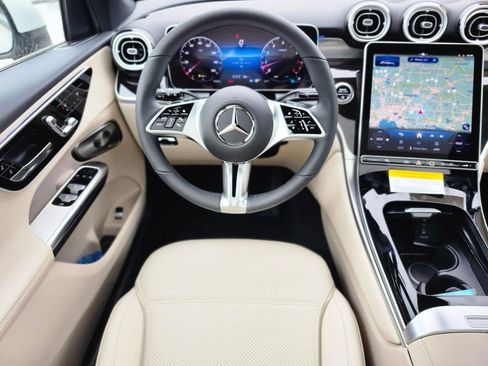 New 2026 Mercedes-Benz GLC 300 4MATIC image 11