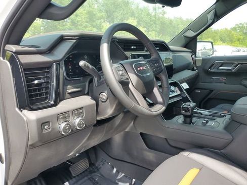 New 2026 GMC Sierra 1500 AT4 w/ Technology Package AWD/4WD image 21