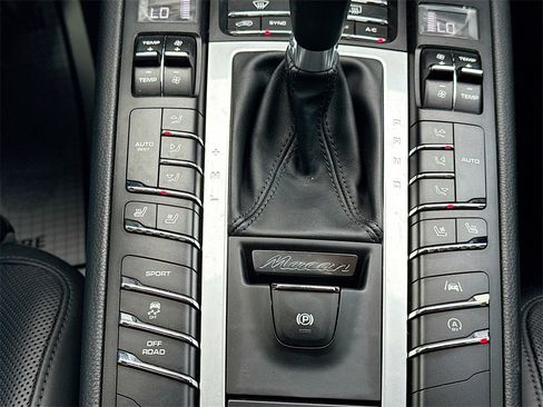 Used 2021 Porsche Macan S image 17
