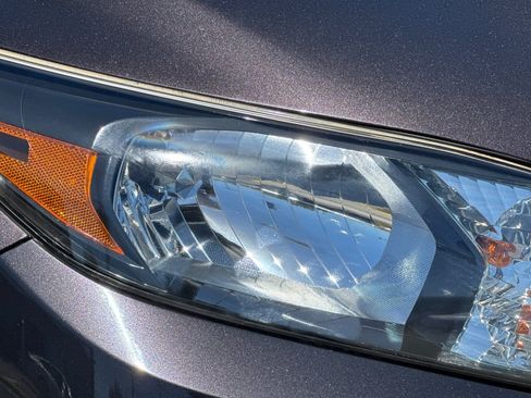 Used 2018 Honda HR-V EX image 11