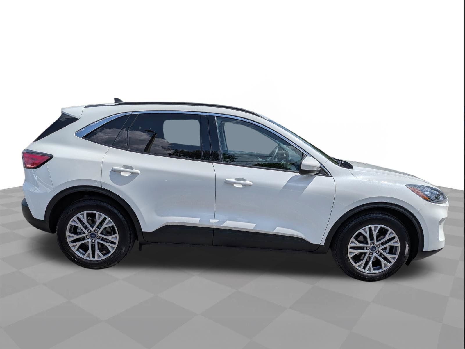 Used 2022 Ford Escape SEL FWD image 3
