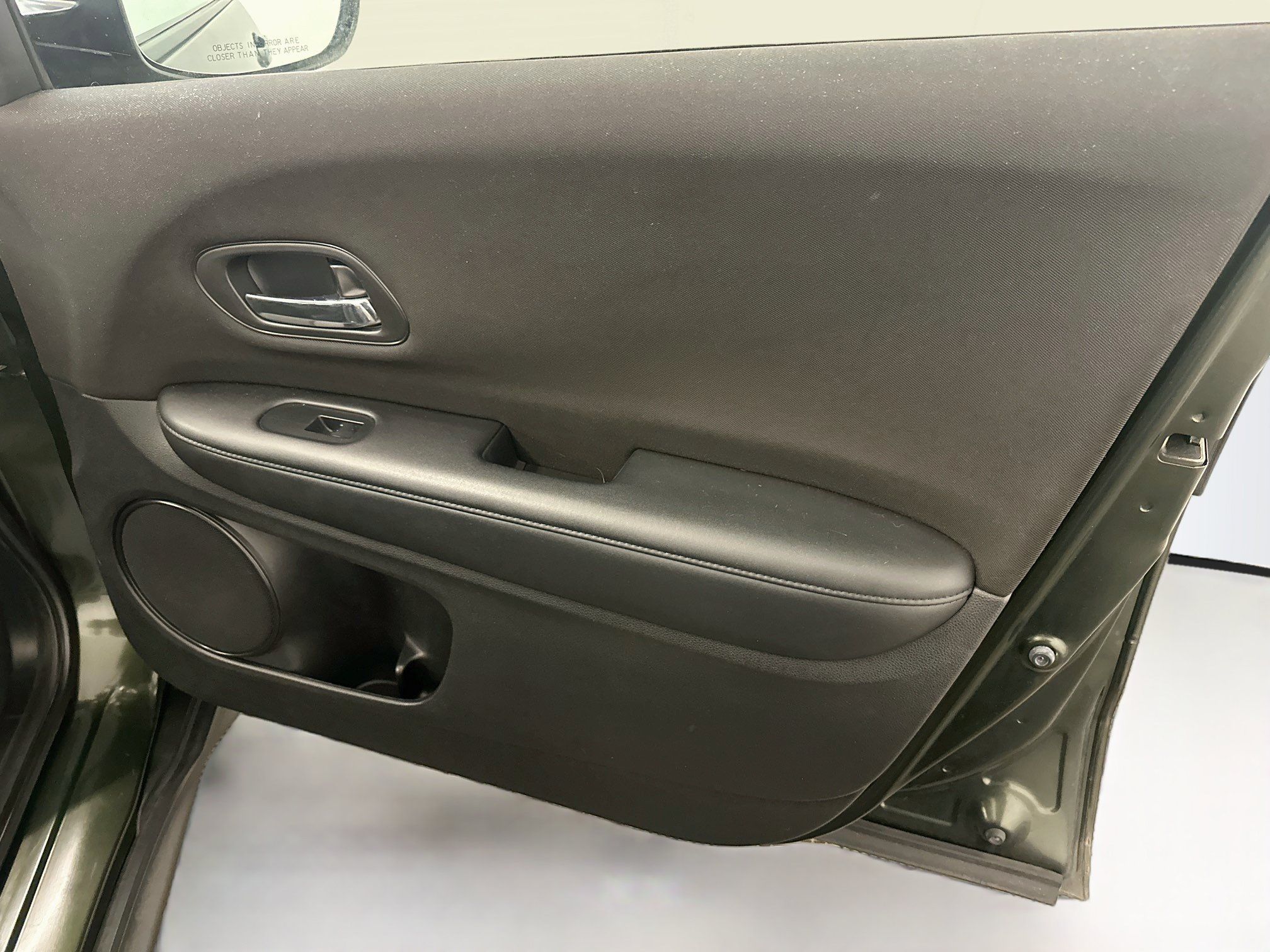 Used 2018 Honda HR-V LX image 32