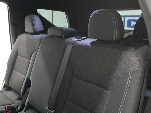 Used 2024 Chevrolet Traverse LS FWD image 26