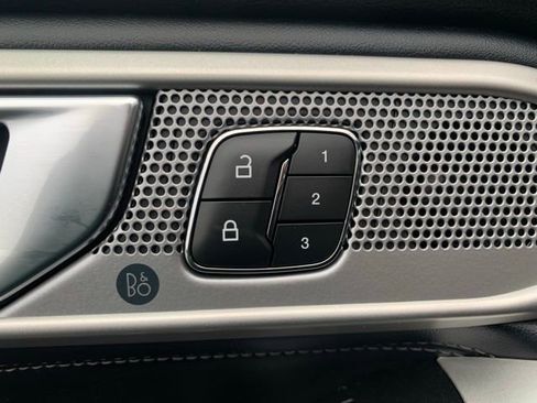 Used 2020 Ford Explorer Limited w/ Class III Trailer Tow Package image 15