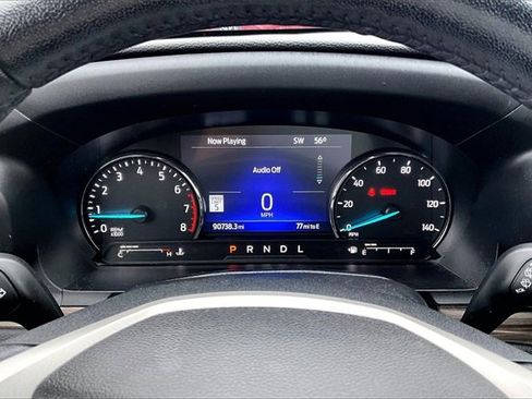 Used 2022 Ford Explorer Limited image 12