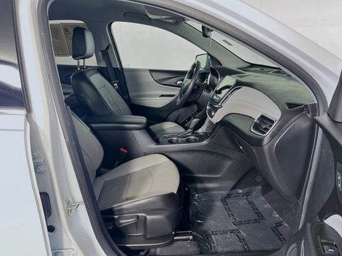 Used 2021 Chevrolet Equinox Premier image 30