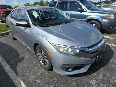 Used 2016 Honda Civic EX image 5