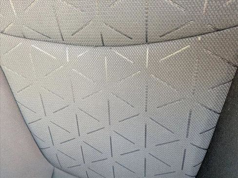 Used 2020 Toyota RAV4 XLE FWD image 12