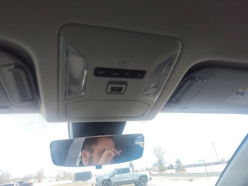 Used 2022 Toyota RAV4 XLE image 27