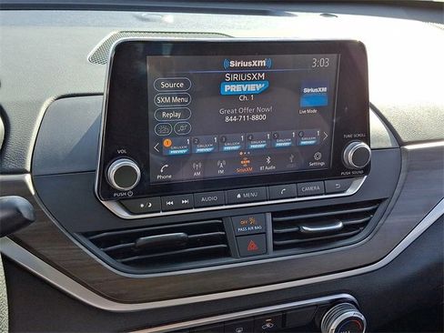 Used 2024 Nissan Altima 2.5 SV image 17