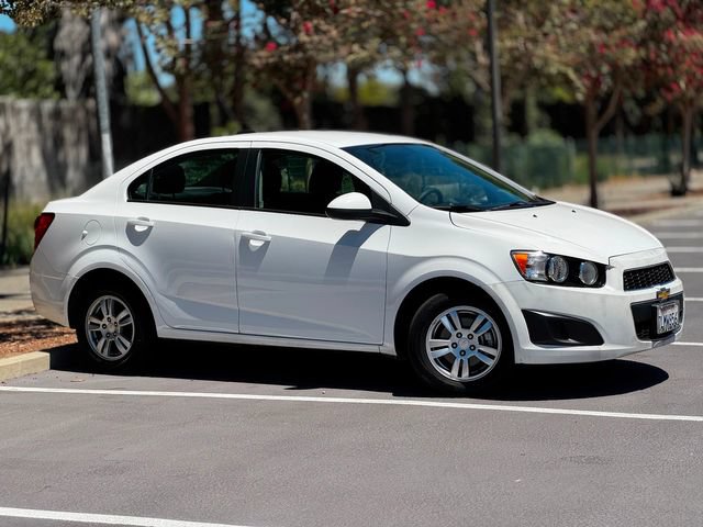 Used 2015 Chevrolet Sonic LT FWD image 17