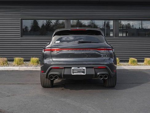 Used 2023 Porsche Macan Turbo image 29