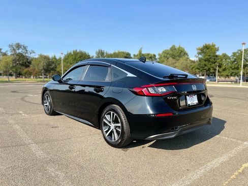 Used 2022 Honda Civic LX image 7