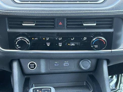 Used 2023 Nissan Rogue S FWD image 16