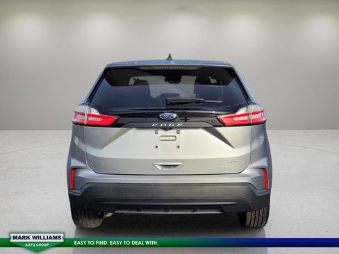 Certified 2023 Ford Edge SE image 7