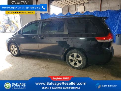 Used 2011 Toyota Sienna LE w/ Towing Pkg FWD image 3