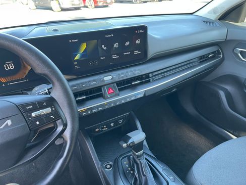Used 2025 Kia K4 LXS image 18