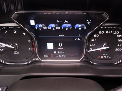 Used 2021 GMC Sierra 1500 AT4 w/ Technology Package AWD/4WD image 30