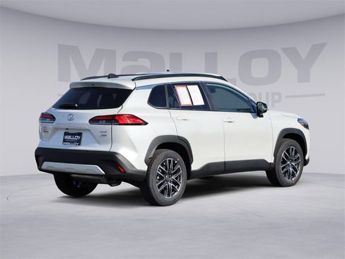 Certified 2026 Toyota Corolla Cross XLE image 4