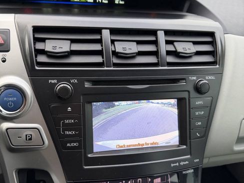 Used 2012 Toyota Prius V Three FWD image 10