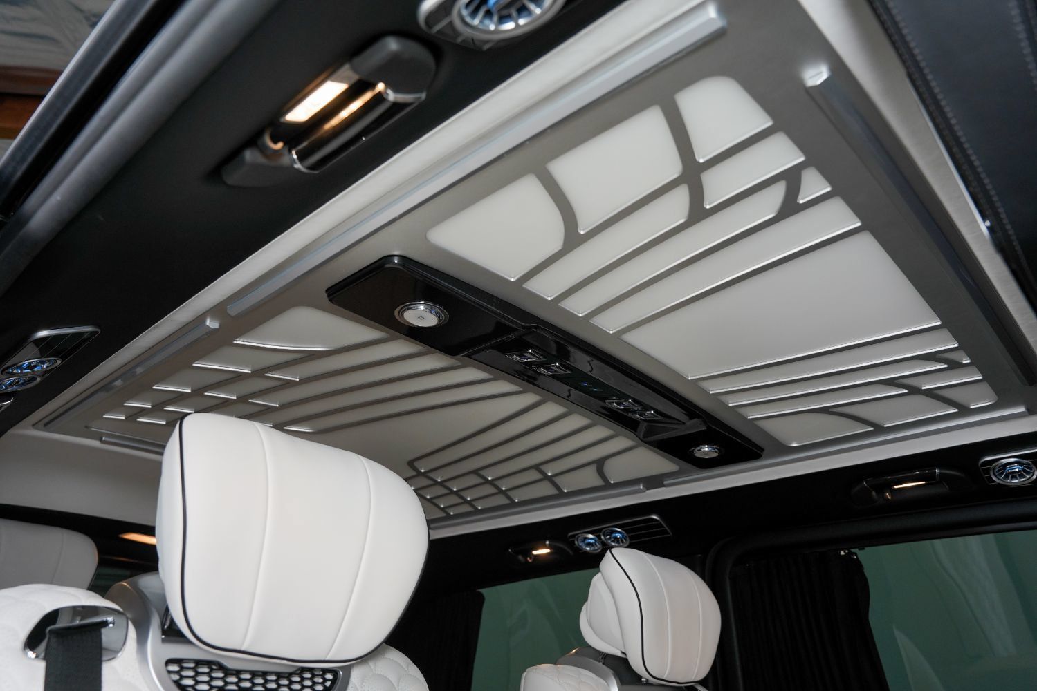 Used 2021 Mercedes-Benz Metris Passenger image 34