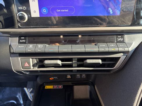Used 2025 Toyota Camry LE FWD image 22