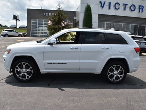 Used 2020 Jeep Grand Cherokee Overland AWD/4WD image 2