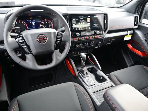 New 2026 Nissan Frontier PRO-4X w/ Pro-4x Convenience Package image 21