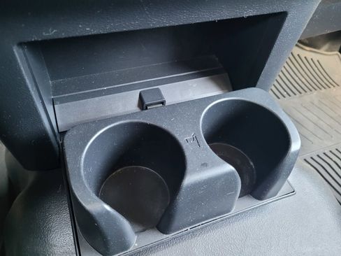 Used 2018 Nissan Titan S w/ S Utility Package image 21